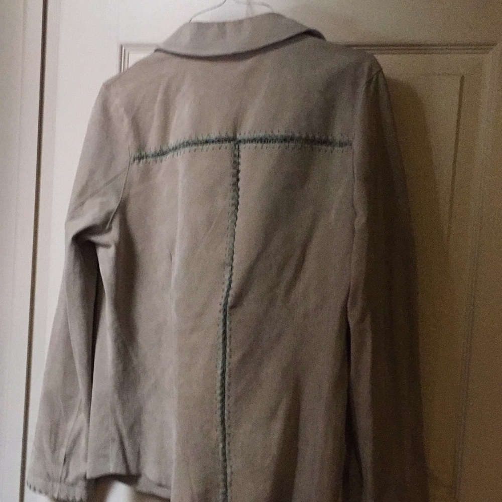 Jacket - Picture 2 of 3